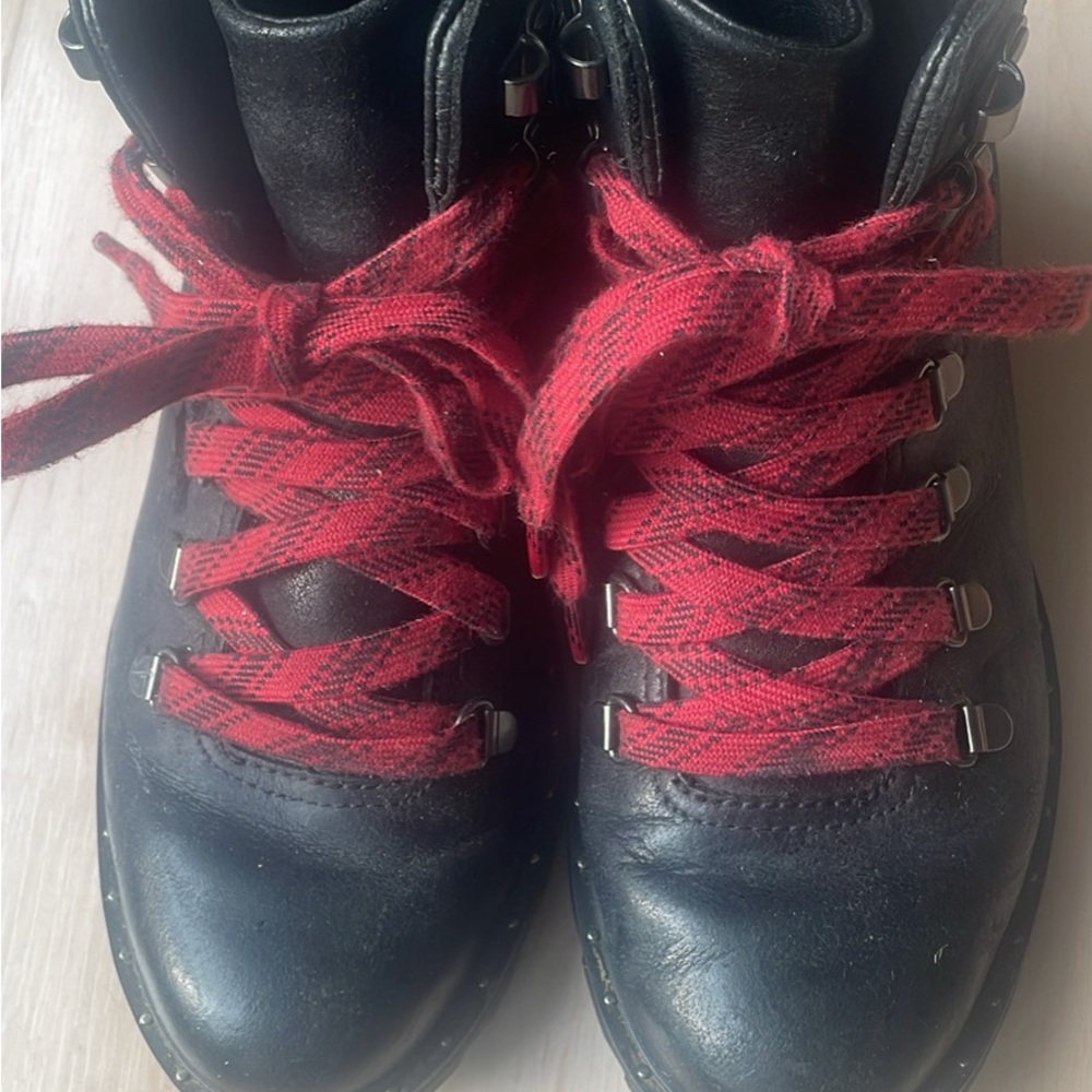 Sorel Black and Red Lace-Up Lennox waterproof hiking boots